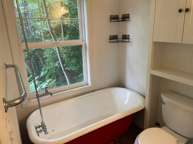 Photo - West Seattle - Cute Pigeon Point Open 1 Be...