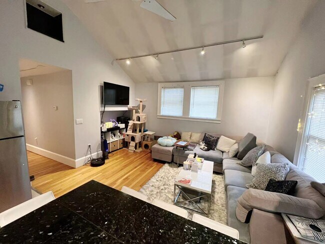 Photo - 45 Lincoln St Unidad 2