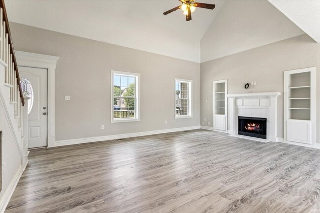 Photo - Renovated 5-bedroom 3.5-bathroom home loca...