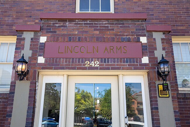 Photo - Lincoln Arms