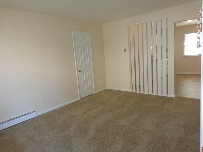 Photo - Coronet4626 Unit #B