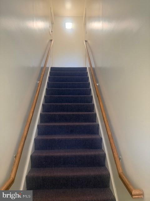 Building Photo - 13103 Shadyside Ln Unit 10-164