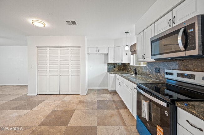 Photo - 2946 W Villa Maria Dr