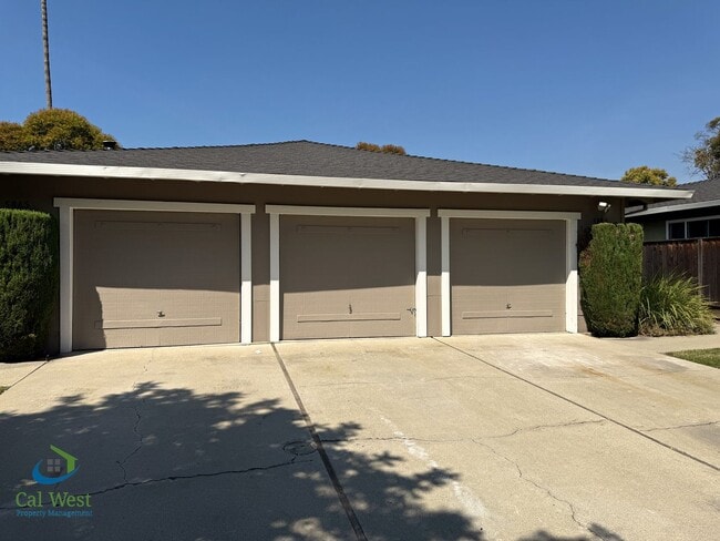 5863/5865 Hillview Ave.