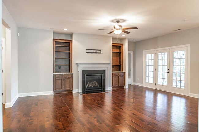 Photo - 100 Wiregrass Ln