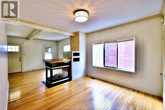 Photo - 1610 Hall Ave