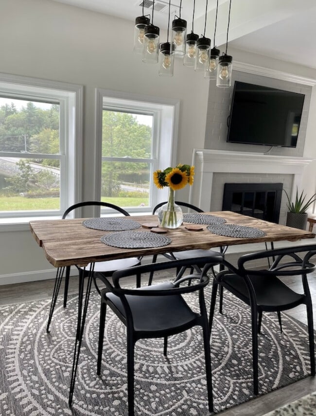 Photo - 641 Mariaville Rd