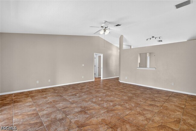 Photo - 903 SE 5th Ave