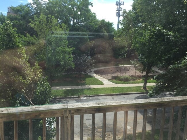 Building Photo - 3063 N Bremen St Unit Upper