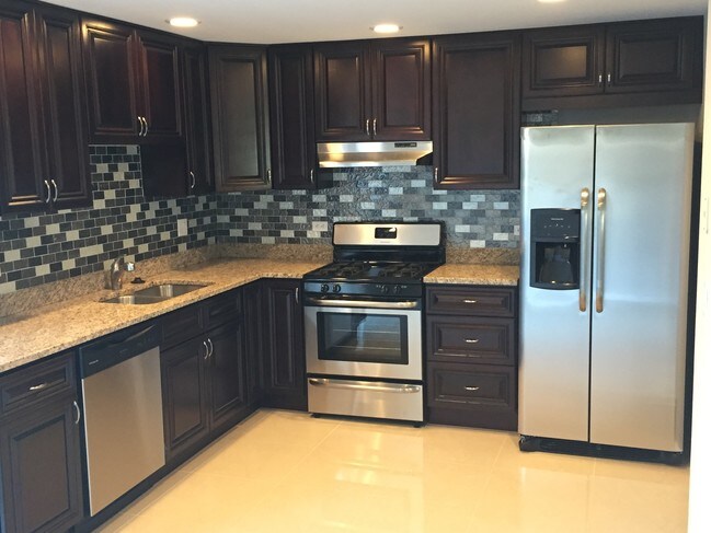 Kitchen - 242 S Cherry St