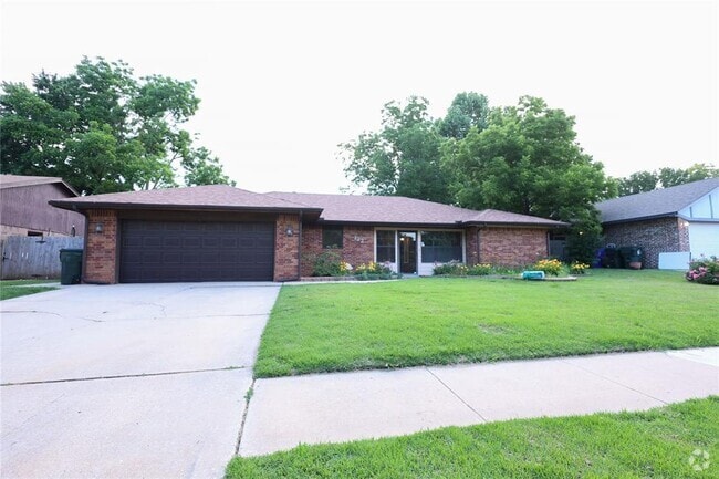 Building Photo - 722 Smalley Dr Rental