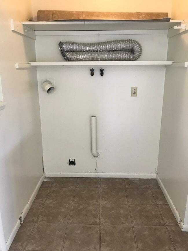 Photo - Move-In Today 2 Bedroom 1 Bathroom Apartment Close to Campus!