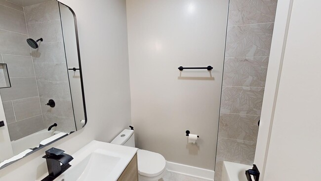 Photo - 1703 W Virginia Ave NE