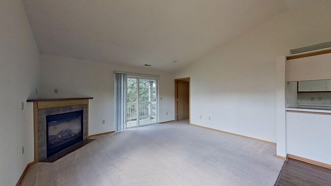 2783 Gateway Ave Unit 6