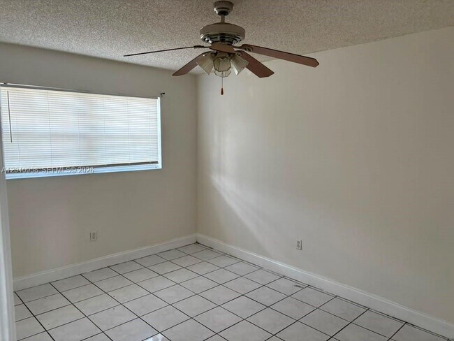 Photo - 5411 SW 38th Ct
