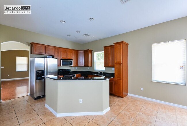 Photo - 1808 E Columbus Dr Townhome