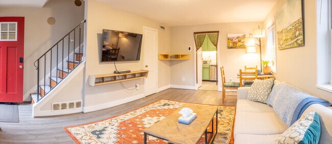 Photo - 2327 Glendale Terrace