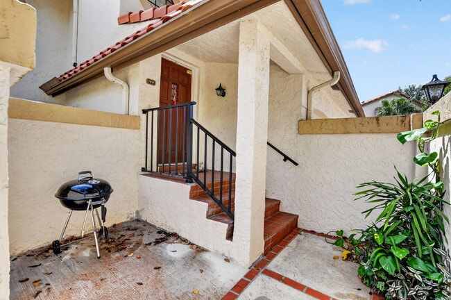 Photo - 7917 La Mirada Dr