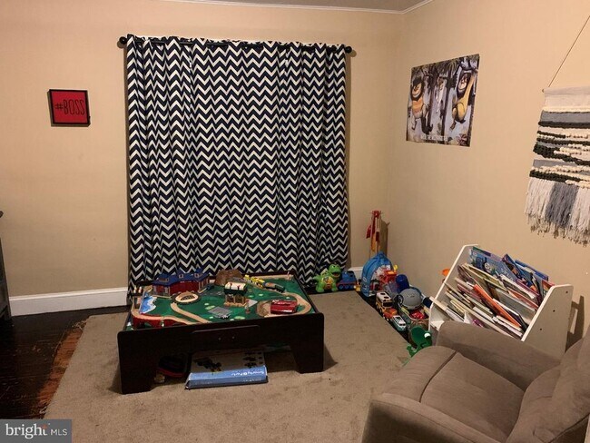 Photo - 555 Chestnut St Unit REAR