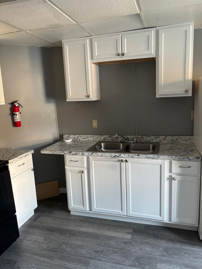 Photo - 1143 E Webster St