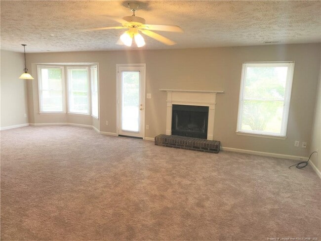 Photo - 286 Potash Pl