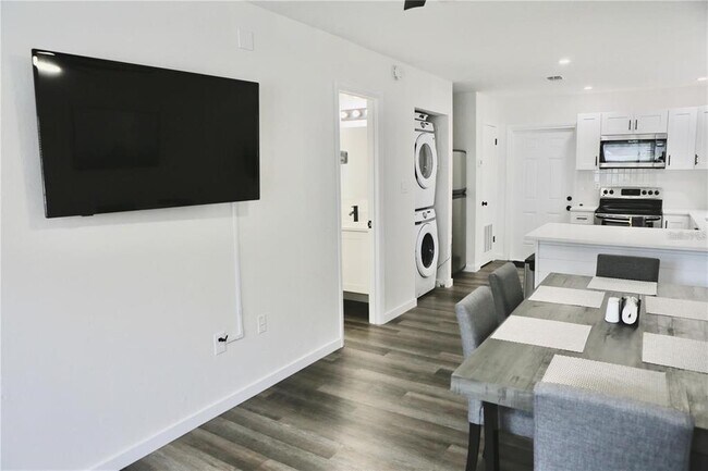 Photo - 3308 SW 26 Way