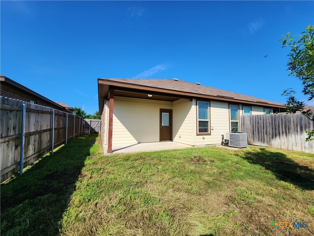Photo - 1119 Creekside Orchard Townhome