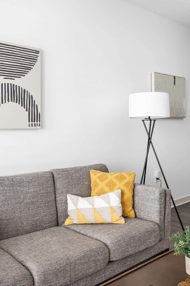 Photo - 747 N College Ave Unit ID1378237P