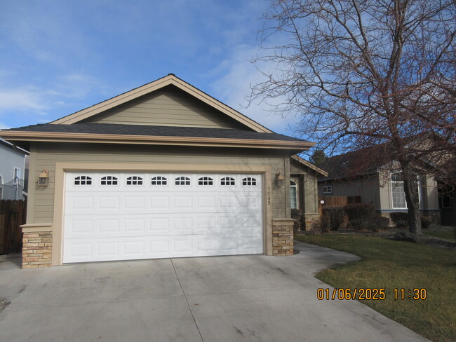 Building Photo - 1049 Aspen Grove Cir Rental