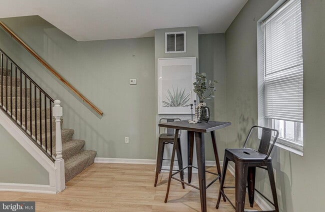 Photo - 1828 Wilkens Ave