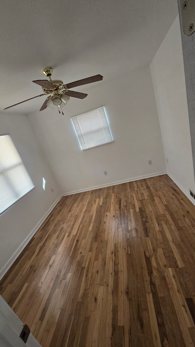 Photo - 2715 Cedar St
