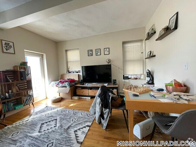 Building Photo - 67 S Huntington Ave Rental