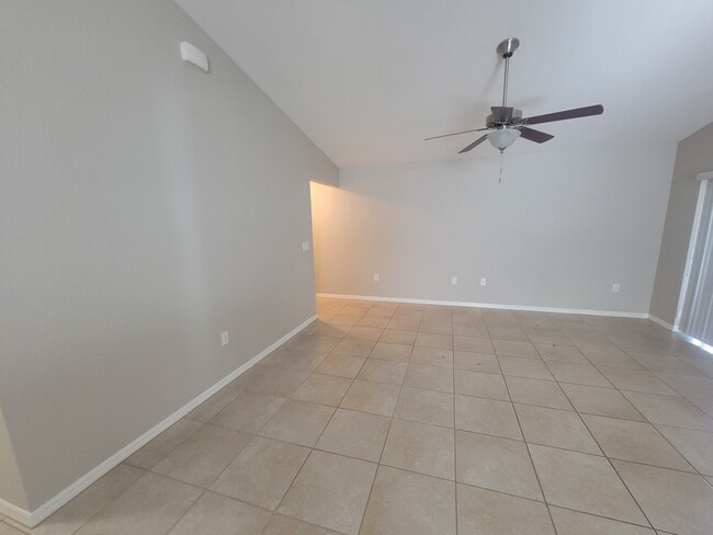 Photo - 4907 Summerfield Cir