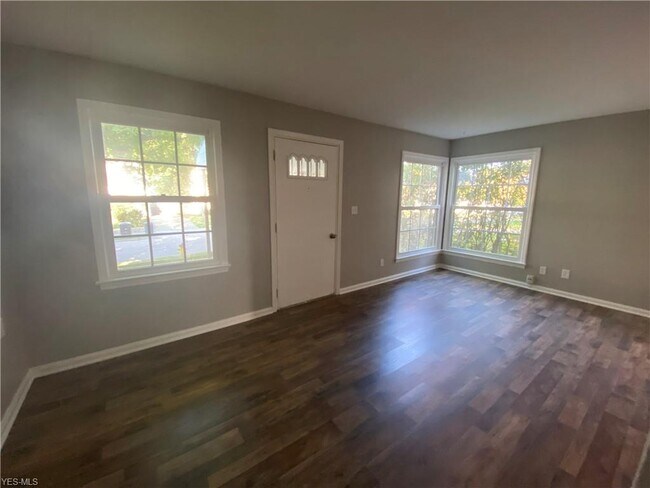 Photo - 1181 Hilltop Dr