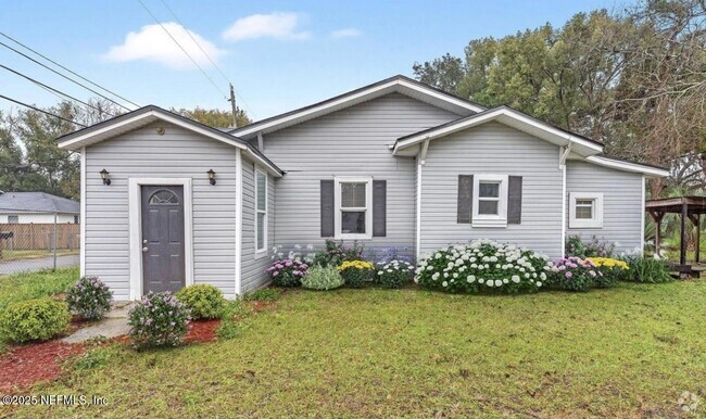 Building Photo - 578 E 60th St Rental