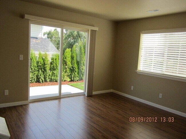 Photo - SI2127 Unidad 103