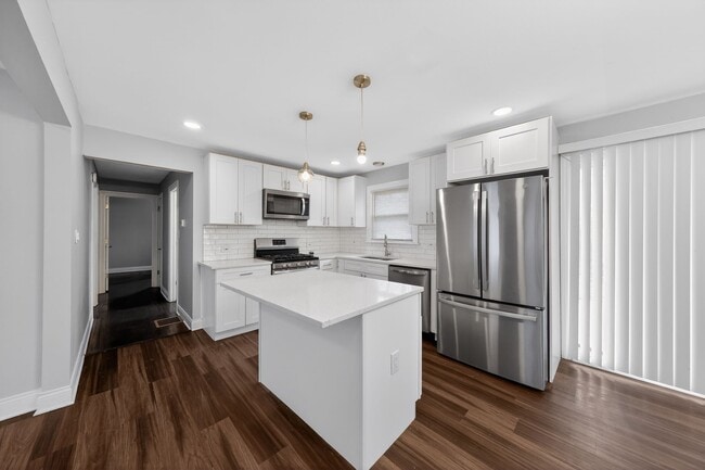 Photo - 4107 Applewood Ln