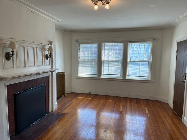 Photo - 102 Mount Auburn St Apartment