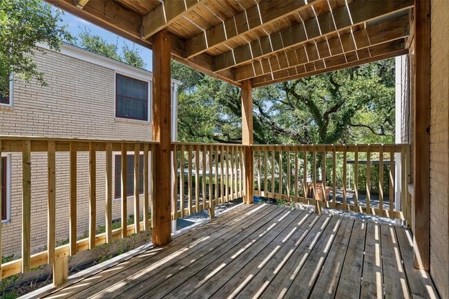 Photo - 914 E 32nd St Unit 102