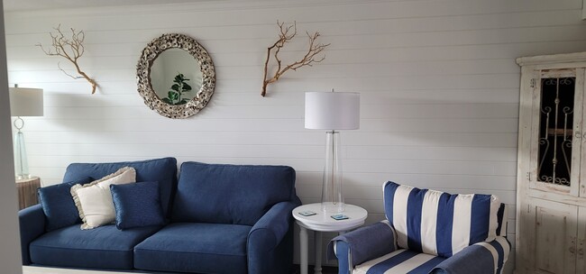 Building Photo - 1830 Robalo Dr Unit 1830 Robalo Drive