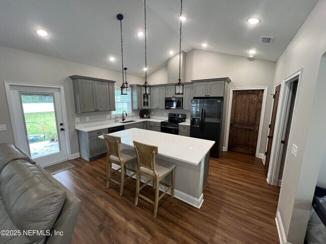 Photo - 4930 SE 10th Pl