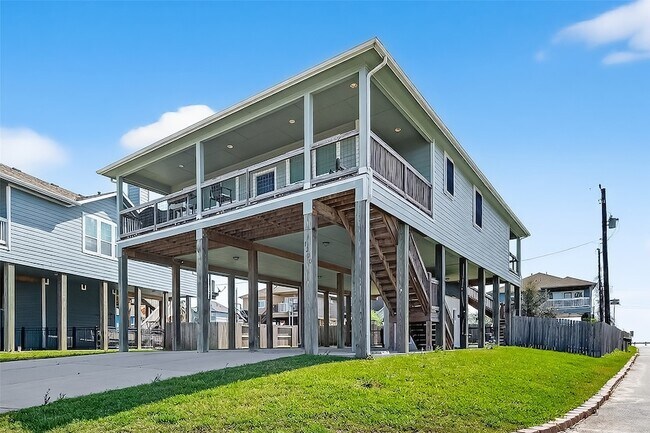 Photo - 1300 Menard Ave
