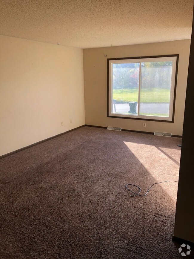 Building Photo - 1139-1139 Oleson Rd Unit 1135 Rental