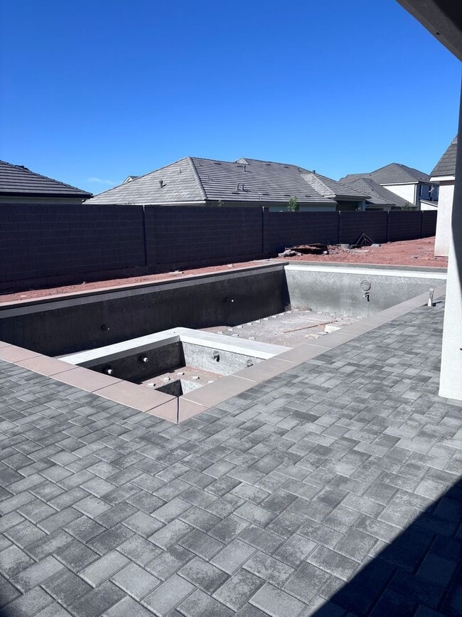 Photo - Beautiful 2 story with 6 bedrooms and swimming pool