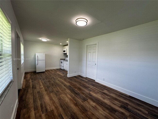 Building Photo - 2321 Madison St Unit 6