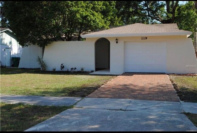 Photo - 119 N Alderwood St