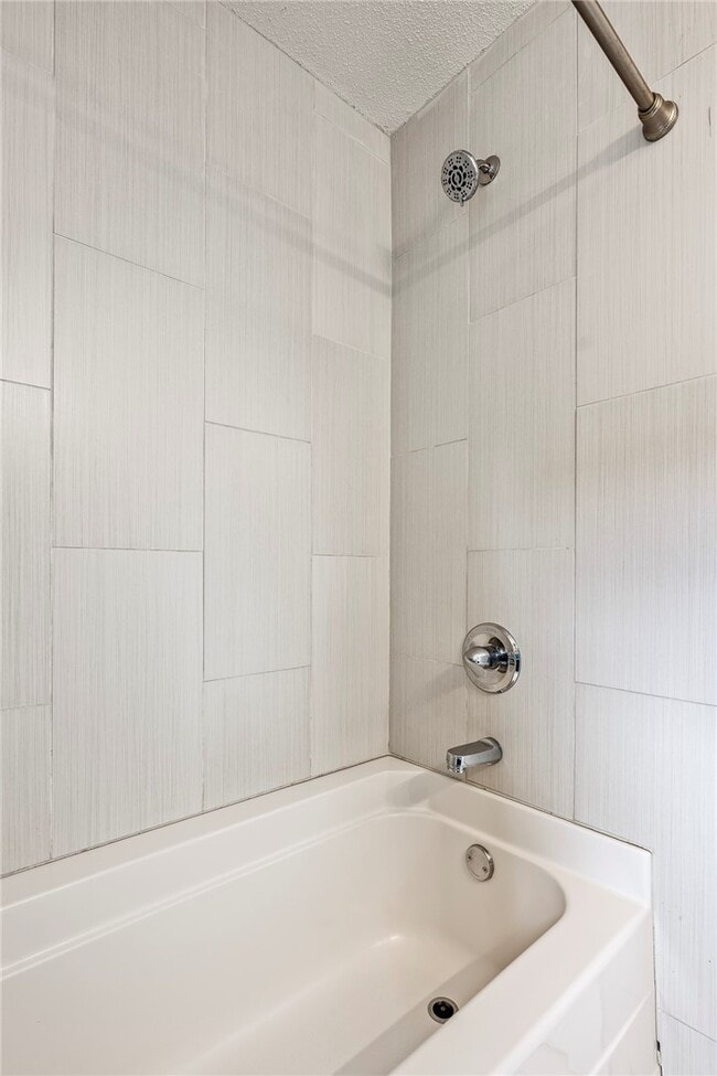 Photo - 110 SE 13th St