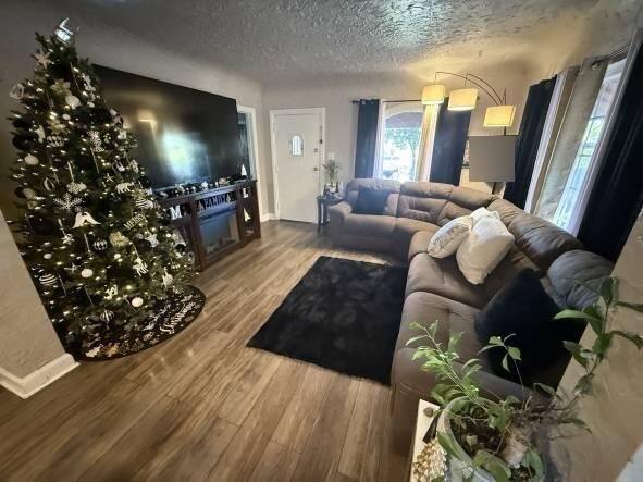Photo - 6311 Heliotrope Ave