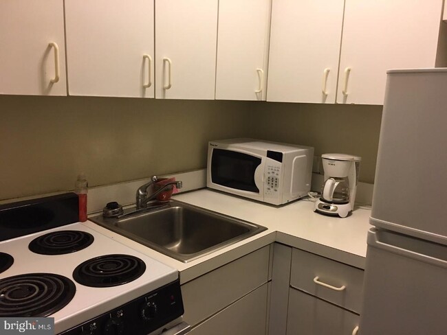 Photo - 2031 Locust St Unidad 1205