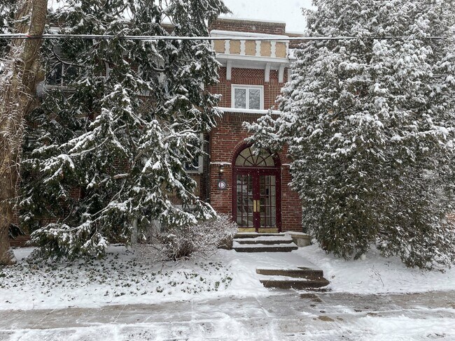 Photo - Metropolitan Narberth Station